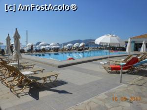 [P26] Astir Palace Hotel - Piscina.  » foto by iulianic
 - 
<span class="allrVoted glyphicon glyphicon-heart hidden" id="av906173"></span>
<a class="m-l-10 hidden" id="sv906173" onclick="voting_Foto_DelVot(,906173,585)" role="button">șterge vot <span class="glyphicon glyphicon-remove"></span></a>
<a id="v9906173" class=" c-red"  onclick="voting_Foto_SetVot(906173)" role="button"><span class="glyphicon glyphicon-heart-empty"></span> <b>LIKE</b> = Votează poza</a> <img class="hidden"  id="f906173W9" src="/imagini/loader.gif" border="0" /><span class="AjErrMes hidden" id="e906173ErM"></span>