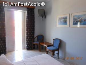 [P32] Astir Palace Hotel - Camera 'sea view'.  » foto by iulianic
 - 
<span class="allrVoted glyphicon glyphicon-heart hidden" id="av906179"></span>
<a class="m-l-10 hidden" id="sv906179" onclick="voting_Foto_DelVot(,906179,585)" role="button">șterge vot <span class="glyphicon glyphicon-remove"></span></a>
<a id="v9906179" class=" c-red"  onclick="voting_Foto_SetVot(906179)" role="button"><span class="glyphicon glyphicon-heart-empty"></span> <b>LIKE</b> = Votează poza</a> <img class="hidden"  id="f906179W9" src="/imagini/loader.gif" border="0" /><span class="AjErrMes hidden" id="e906179ErM"></span>