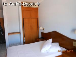 [P33] Astir Palace Hotel - Camera 'sea view'.  » foto by iulianic
 - 
<span class="allrVoted glyphicon glyphicon-heart hidden" id="av906180"></span>
<a class="m-l-10 hidden" id="sv906180" onclick="voting_Foto_DelVot(,906180,585)" role="button">șterge vot <span class="glyphicon glyphicon-remove"></span></a>
<a id="v9906180" class=" c-red"  onclick="voting_Foto_SetVot(906180)" role="button"><span class="glyphicon glyphicon-heart-empty"></span> <b>LIKE</b> = Votează poza</a> <img class="hidden"  id="f906180W9" src="/imagini/loader.gif" border="0" /><span class="AjErrMes hidden" id="e906180ErM"></span>