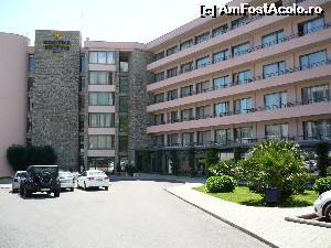 [P03] Hotelul intrarea din fata » foto by Nicu
 - 
<span class="allrVoted glyphicon glyphicon-heart hidden" id="av523593"></span>
<a class="m-l-10 hidden" id="sv523593" onclick="voting_Foto_DelVot(,523593,595)" role="button">șterge vot <span class="glyphicon glyphicon-remove"></span></a>
<a id="v9523593" class=" c-red"  onclick="voting_Foto_SetVot(523593)" role="button"><span class="glyphicon glyphicon-heart-empty"></span> <b>LIKE</b> = Votează poza</a> <img class="hidden"  id="f523593W9" src="/imagini/loader.gif" border="0" /><span class="AjErrMes hidden" id="e523593ErM"></span>