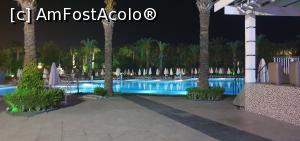 [P38] Piscina principala seara. » foto by jimmy71
 - 
<span class="allrVoted glyphicon glyphicon-heart hidden" id="av1310098"></span>
<a class="m-l-10 hidden" id="sv1310098" onclick="voting_Foto_DelVot(,1310098,6)" role="button">șterge vot <span class="glyphicon glyphicon-remove"></span></a>
<a id="v91310098" class=" c-red"  onclick="voting_Foto_SetVot(1310098)" role="button"><span class="glyphicon glyphicon-heart-empty"></span> <b>LIKE</b> = Votează poza</a> <img class="hidden"  id="f1310098W9" src="/imagini/loader.gif" border="0" /><span class="AjErrMes hidden" id="e1310098ErM"></span>
