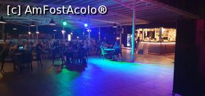 [P40] Terasa de la barul piscinei unde seara canta o formatie. » foto by jimmy71
 - 
<span class="allrVoted glyphicon glyphicon-heart hidden" id="av1310100"></span>
<a class="m-l-10 hidden" id="sv1310100" onclick="voting_Foto_DelVot(,1310100,6)" role="button">șterge vot <span class="glyphicon glyphicon-remove"></span></a>
<a id="v91310100" class=" c-red"  onclick="voting_Foto_SetVot(1310100)" role="button"><span class="glyphicon glyphicon-heart-empty"></span> <b>LIKE</b> = Votează poza</a> <img class="hidden"  id="f1310100W9" src="/imagini/loader.gif" border="0" /><span class="AjErrMes hidden" id="e1310100ErM"></span>