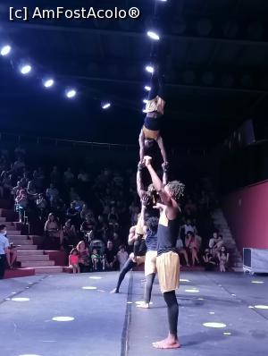 [P34] Seara la unul din spectacole » foto by M'Liviu
 - 
<span class="allrVoted glyphicon glyphicon-heart hidden" id="av1240748"></span>
<a class="m-l-10 hidden" id="sv1240748" onclick="voting_Foto_DelVot(,1240748,6)" role="button">șterge vot <span class="glyphicon glyphicon-remove"></span></a>
<a id="v91240748" class=" c-red"  onclick="voting_Foto_SetVot(1240748)" role="button"><span class="glyphicon glyphicon-heart-empty"></span> <b>LIKE</b> = Votează poza</a> <img class="hidden"  id="f1240748W9" src="/imagini/loader.gif" border="0" /><span class="AjErrMes hidden" id="e1240748ErM"></span>