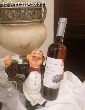 [P37] Un vin bun servit la restaurant italian. Am cerut și în Lobby și au adus special încă o sticlă! ???????????? » foto by M'Liviu
 - 
<span class="allrVoted glyphicon glyphicon-heart hidden" id="av1240751"></span>
<a class="m-l-10 hidden" id="sv1240751" onclick="voting_Foto_DelVot(,1240751,6)" role="button">șterge vot <span class="glyphicon glyphicon-remove"></span></a>
<a id="v91240751" class=" c-red"  onclick="voting_Foto_SetVot(1240751)" role="button"><span class="glyphicon glyphicon-heart-empty"></span> <b>LIKE</b> = Votează poza</a> <img class="hidden"  id="f1240751W9" src="/imagini/loader.gif" border="0" /><span class="AjErrMes hidden" id="e1240751ErM"></span>