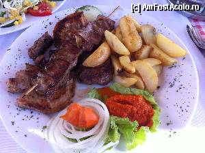 [P06] Grill Mix » foto by fvpmed
 - 
<span class="allrVoted glyphicon glyphicon-heart hidden" id="av341502"></span>
<a class="m-l-10 hidden" id="sv341502" onclick="voting_Foto_DelVot(,341502,619)" role="button">șterge vot <span class="glyphicon glyphicon-remove"></span></a>
<a id="v9341502" class=" c-red"  onclick="voting_Foto_SetVot(341502)" role="button"><span class="glyphicon glyphicon-heart-empty"></span> <b>LIKE</b> = Votează poza</a> <img class="hidden"  id="f341502W9" src="/imagini/loader.gif" border="0" /><span class="AjErrMes hidden" id="e341502ErM"></span>