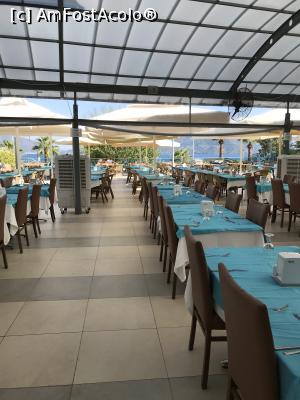 [P16] Terasa restaurantului » foto by krisstinna
 - 
<span class="allrVoted glyphicon glyphicon-heart hidden" id="av1121532"></span>
<a class="m-l-10 hidden" id="sv1121532" onclick="voting_Foto_DelVot(,1121532,626)" role="button">șterge vot <span class="glyphicon glyphicon-remove"></span></a>
<a id="v91121532" class=" c-red"  onclick="voting_Foto_SetVot(1121532)" role="button"><span class="glyphicon glyphicon-heart-empty"></span> <b>LIKE</b> = Votează poza</a> <img class="hidden"  id="f1121532W9" src="/imagini/loader.gif" border="0" /><span class="AjErrMes hidden" id="e1121532ErM"></span>