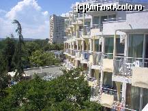 [P40] pentru a ajunge la camera se trece pe un coridor exterior ce are priveliste spre Laguna Mare... cam prea apropiat, puteai sa dai mana cu vecinul de hotel » foto by hlli
 - 
<span class="allrVoted glyphicon glyphicon-heart hidden" id="av350591"></span>
<a class="m-l-10 hidden" id="sv350591" onclick="voting_Foto_DelVot(,350591,630)" role="button">șterge vot <span class="glyphicon glyphicon-remove"></span></a>
<a id="v9350591" class=" c-red"  onclick="voting_Foto_SetVot(350591)" role="button"><span class="glyphicon glyphicon-heart-empty"></span> <b>LIKE</b> = Votează poza</a> <img class="hidden"  id="f350591W9" src="/imagini/loader.gif" border="0" /><span class="AjErrMes hidden" id="e350591ErM"></span>