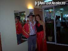 [P43] cei din echipa de animatie ne intampinau, la intrarea in restaurant, ne urau pofta buna si ne invitau dupa cina la show team » foto by hlli
 - 
<span class="allrVoted glyphicon glyphicon-heart hidden" id="av350750"></span>
<a class="m-l-10 hidden" id="sv350750" onclick="voting_Foto_DelVot(,350750,630)" role="button">șterge vot <span class="glyphicon glyphicon-remove"></span></a>
<a id="v9350750" class=" c-red"  onclick="voting_Foto_SetVot(350750)" role="button"><span class="glyphicon glyphicon-heart-empty"></span> <b>LIKE</b> = Votează poza</a> <img class="hidden"  id="f350750W9" src="/imagini/loader.gif" border="0" /><span class="AjErrMes hidden" id="e350750ErM"></span>