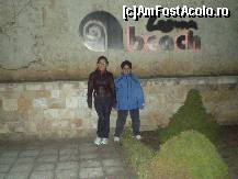 [P06] Puii mei la intrarea in hotel » foto by luminita007*
 - 
<span class="allrVoted glyphicon glyphicon-heart hidden" id="av196671"></span>
<a class="m-l-10 hidden" id="sv196671" onclick="voting_Foto_DelVot(,196671,630)" role="button">șterge vot <span class="glyphicon glyphicon-remove"></span></a>
<a id="v9196671" class=" c-red"  onclick="voting_Foto_SetVot(196671)" role="button"><span class="glyphicon glyphicon-heart-empty"></span> <b>LIKE</b> = Votează poza</a> <img class="hidden"  id="f196671W9" src="/imagini/loader.gif" border="0" /><span class="AjErrMes hidden" id="e196671ErM"></span>