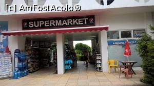 [P15] Supermarketul cu preţuri 'glumeţe' din lateralul hotelului.  » foto by ioan marinescu
 - 
<span class="allrVoted glyphicon glyphicon-heart hidden" id="av864447"></span>
<a class="m-l-10 hidden" id="sv864447" onclick="voting_Foto_DelVot(,864447,630)" role="button">șterge vot <span class="glyphicon glyphicon-remove"></span></a>
<a id="v9864447" class=" c-red"  onclick="voting_Foto_SetVot(864447)" role="button"><span class="glyphicon glyphicon-heart-empty"></span> <b>LIKE</b> = Votează poza</a> <img class="hidden"  id="f864447W9" src="/imagini/loader.gif" border="0" /><span class="AjErrMes hidden" id="e864447ErM"></span>