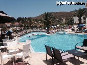 [P03] Piscina » foto by smenica
 - 
<span class="allrVoted glyphicon glyphicon-heart hidden" id="av646540"></span>
<a class="m-l-10 hidden" id="sv646540" onclick="voting_Foto_DelVot(,646540,640)" role="button">șterge vot <span class="glyphicon glyphicon-remove"></span></a>
<a id="v9646540" class=" c-red"  onclick="voting_Foto_SetVot(646540)" role="button"><span class="glyphicon glyphicon-heart-empty"></span> <b>LIKE</b> = Votează poza</a> <img class="hidden"  id="f646540W9" src="/imagini/loader.gif" border="0" /><span class="AjErrMes hidden" id="e646540ErM"></span>