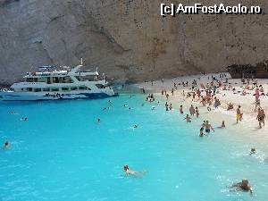 [P02] Navagio » foto by ionela guran
 - 
<span class="allrVoted glyphicon glyphicon-heart hidden" id="av517303"></span>
<a class="m-l-10 hidden" id="sv517303" onclick="voting_Foto_DelVot(,517303,640)" role="button">șterge vot <span class="glyphicon glyphicon-remove"></span></a>
<a id="v9517303" class=" c-red"  onclick="voting_Foto_SetVot(517303)" role="button"><span class="glyphicon glyphicon-heart-empty"></span> <b>LIKE</b> = Votează poza</a> <img class="hidden"  id="f517303W9" src="/imagini/loader.gif" border="0" /><span class="AjErrMes hidden" id="e517303ErM"></span>