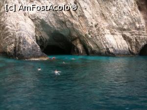 [P17] alte blue caves » foto by adn mar
 - 
<span class="allrVoted glyphicon glyphicon-heart hidden" id="av948437"></span>
<a class="m-l-10 hidden" id="sv948437" onclick="voting_Foto_DelVot(,948437,642)" role="button">șterge vot <span class="glyphicon glyphicon-remove"></span></a>
<a id="v9948437" class=" c-red"  onclick="voting_Foto_SetVot(948437)" role="button"><span class="glyphicon glyphicon-heart-empty"></span> <b>LIKE</b> = Votează poza</a> <img class="hidden"  id="f948437W9" src="/imagini/loader.gif" border="0" /><span class="AjErrMes hidden" id="e948437ErM"></span>