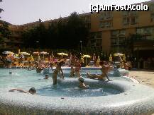 [P04] la piscina hotelului » foto by lica baesu
 - 
<span class="allrVoted glyphicon glyphicon-heart hidden" id="av143371"></span>
<a class="m-l-10 hidden" id="sv143371" onclick="voting_Foto_DelVot(,143371,650)" role="button">șterge vot <span class="glyphicon glyphicon-remove"></span></a>
<a id="v9143371" class=" c-red"  onclick="voting_Foto_SetVot(143371)" role="button"><span class="glyphicon glyphicon-heart-empty"></span> <b>LIKE</b> = Votează poza</a> <img class="hidden"  id="f143371W9" src="/imagini/loader.gif" border="0" /><span class="AjErrMes hidden" id="e143371ErM"></span>