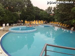 [P06] Piscina hotelui, seara » foto by alinafulg
 - 
<span class="allrVoted glyphicon glyphicon-heart hidden" id="av337227"></span>
<a class="m-l-10 hidden" id="sv337227" onclick="voting_Foto_DelVot(,337227,650)" role="button">șterge vot <span class="glyphicon glyphicon-remove"></span></a>
<a id="v9337227" class=" c-red"  onclick="voting_Foto_SetVot(337227)" role="button"><span class="glyphicon glyphicon-heart-empty"></span> <b>LIKE</b> = Votează poza</a> <img class="hidden"  id="f337227W9" src="/imagini/loader.gif" border="0" /><span class="AjErrMes hidden" id="e337227ErM"></span>