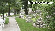 [P01] O parte din gradina complexului. » foto by Floria
 - 
<span class="allrVoted glyphicon glyphicon-heart hidden" id="av298179"></span>
<a class="m-l-10 hidden" id="sv298179" onclick="voting_Foto_DelVot(,298179,679)" role="button">șterge vot <span class="glyphicon glyphicon-remove"></span></a>
<a id="v9298179" class=" c-red"  onclick="voting_Foto_SetVot(298179)" role="button"><span class="glyphicon glyphicon-heart-empty"></span> <b>LIKE</b> = Votează poza</a> <img class="hidden"  id="f298179W9" src="/imagini/loader.gif" border="0" /><span class="AjErrMes hidden" id="e298179ErM"></span>
