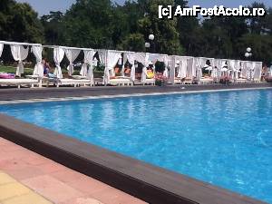 [P16] Piscina mare si baldachinele » foto by irina.ciobanu
 - 
<span class="allrVoted glyphicon glyphicon-heart hidden" id="av433755"></span>
<a class="m-l-10 hidden" id="sv433755" onclick="voting_Foto_DelVot(,433755,679)" role="button">șterge vot <span class="glyphicon glyphicon-remove"></span></a>
<a id="v9433755" class=" c-red"  onclick="voting_Foto_SetVot(433755)" role="button"><span class="glyphicon glyphicon-heart-empty"></span> <b>LIKE</b> = Votează poza</a> <img class="hidden"  id="f433755W9" src="/imagini/loader.gif" border="0" /><span class="AjErrMes hidden" id="e433755ErM"></span>
