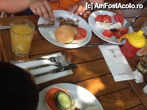[P42] La restauranul Hot BBQ -aperitivul si burgarul pt copii.  » foto by irina.ciobanu
 - 
<span class="allrVoted glyphicon glyphicon-heart hidden" id="av433781"></span>
<a class="m-l-10 hidden" id="sv433781" onclick="voting_Foto_DelVot(,433781,679)" role="button">șterge vot <span class="glyphicon glyphicon-remove"></span></a>
<a id="v9433781" class=" c-red"  onclick="voting_Foto_SetVot(433781)" role="button"><span class="glyphicon glyphicon-heart-empty"></span> <b>LIKE</b> = Votează poza</a> <img class="hidden"  id="f433781W9" src="/imagini/loader.gif" border="0" /><span class="AjErrMes hidden" id="e433781ErM"></span>