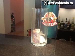 [P64] Daca sunteti multumiti de serviciile oferite de chelneri, la fiecare bar este un recipient unde puteti lasa un tips, va recomand sa o faceti, veti vedea singuri de ce;) si nu va va parea rau » foto by irina.ciobanu
 - 
<span class="allrVoted glyphicon glyphicon-heart hidden" id="av433805"></span>
<a class="m-l-10 hidden" id="sv433805" onclick="voting_Foto_DelVot(,433805,679)" role="button">șterge vot <span class="glyphicon glyphicon-remove"></span></a>
<a id="v9433805" class=" c-red"  onclick="voting_Foto_SetVot(433805)" role="button"><span class="glyphicon glyphicon-heart-empty"></span> <b>LIKE</b> = Votează poza</a> <img class="hidden"  id="f433805W9" src="/imagini/loader.gif" border="0" /><span class="AjErrMes hidden" id="e433805ErM"></span>