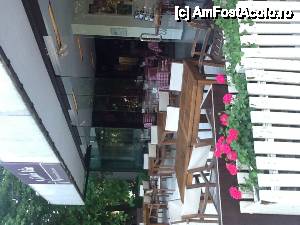 [P77] Terasa restaurantului La dolce vita - recomand, mancarea e italiana, buna.  » foto by irina.ciobanu
 - 
<span class="allrVoted glyphicon glyphicon-heart hidden" id="av433822"></span>
<a class="m-l-10 hidden" id="sv433822" onclick="voting_Foto_DelVot(,433822,679)" role="button">șterge vot <span class="glyphicon glyphicon-remove"></span></a>
<a id="v9433822" class=" c-red"  onclick="voting_Foto_SetVot(433822)" role="button"><span class="glyphicon glyphicon-heart-empty"></span> <b>LIKE</b> = Votează poza</a> <img class="hidden"  id="f433822W9" src="/imagini/loader.gif" border="0" /><span class="AjErrMes hidden" id="e433822ErM"></span>