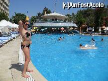 [P04] Eu la piscina cu barul pe fundal! » foto by victorita
 - 
<span class="allrVoted glyphicon glyphicon-heart hidden" id="av253550"></span>
<a class="m-l-10 hidden" id="sv253550" onclick="voting_Foto_DelVot(,253550,68)" role="button">șterge vot <span class="glyphicon glyphicon-remove"></span></a>
<a id="v9253550" class=" c-red"  onclick="voting_Foto_SetVot(253550)" role="button"><span class="glyphicon glyphicon-heart-empty"></span> <b>LIKE</b> = Votează poza</a> <img class="hidden"  id="f253550W9" src="/imagini/loader.gif" border="0" /><span class="AjErrMes hidden" id="e253550ErM"></span>
