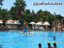 [P09] jocuri in piscina » foto by alex_24bis
 - 
<span class="allrVoted glyphicon glyphicon-heart hidden" id="av129745"></span>
<a class="m-l-10 hidden" id="sv129745" onclick="voting_Foto_DelVot(,129745,68)" role="button">șterge vot <span class="glyphicon glyphicon-remove"></span></a>
<a id="v9129745" class=" c-red"  onclick="voting_Foto_SetVot(129745)" role="button"><span class="glyphicon glyphicon-heart-empty"></span> <b>LIKE</b> = Votează poza</a> <img class="hidden"  id="f129745W9" src="/imagini/loader.gif" border="0" /><span class="AjErrMes hidden" id="e129745ErM"></span>
