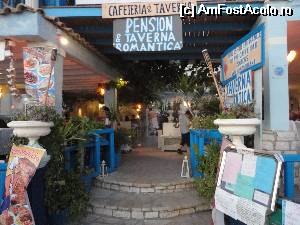 [P16] Taverna cu seri speciale unde se invata si se danseaza zorba. Proprietarul si cei doi fii danseaza minunat, mancarea se gateste in fata ta proaspat, au gratare neegalate in zona si un vin natural sec rosu foarte bun.  » foto by livioarel*
 - 
<span class="allrVoted glyphicon glyphicon-heart hidden" id="av533392"></span>
<a class="m-l-10 hidden" id="sv533392" onclick="voting_Foto_DelVot(,533392,680)" role="button">șterge vot <span class="glyphicon glyphicon-remove"></span></a>
<a id="v9533392" class=" c-red"  onclick="voting_Foto_SetVot(533392)" role="button"><span class="glyphicon glyphicon-heart-empty"></span> <b>LIKE</b> = Votează poza</a> <img class="hidden"  id="f533392W9" src="/imagini/loader.gif" border="0" /><span class="AjErrMes hidden" id="e533392ErM"></span>