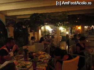 [P18] Atmosfera de seara la taverna pe faleza » foto by livioarel*
 - 
<span class="allrVoted glyphicon glyphicon-heart hidden" id="av533394"></span>
<a class="m-l-10 hidden" id="sv533394" onclick="voting_Foto_DelVot(,533394,680)" role="button">șterge vot <span class="glyphicon glyphicon-remove"></span></a>
<a id="v9533394" class=" c-red"  onclick="voting_Foto_SetVot(533394)" role="button"><span class="glyphicon glyphicon-heart-empty"></span> <b>LIKE</b> = Votează poza</a> <img class="hidden"  id="f533394W9" src="/imagini/loader.gif" border="0" /><span class="AjErrMes hidden" id="e533394ErM"></span>