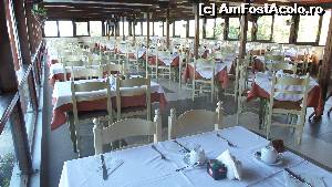 [P19] restaurantul- la prima ora » foto by silvia tudoran
 - 
<span class="allrVoted glyphicon glyphicon-heart hidden" id="av525298"></span>
<a class="m-l-10 hidden" id="sv525298" onclick="voting_Foto_DelVot(,525298,684)" role="button">șterge vot <span class="glyphicon glyphicon-remove"></span></a>
<a id="v9525298" class=" c-red"  onclick="voting_Foto_SetVot(525298)" role="button"><span class="glyphicon glyphicon-heart-empty"></span> <b>LIKE</b> = Votează poza</a> <img class="hidden"  id="f525298W9" src="/imagini/loader.gif" border="0" /><span class="AjErrMes hidden" id="e525298ErM"></span>