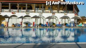 [P06] piscina hotelului » foto by mira1
 - 
<span class="allrVoted glyphicon glyphicon-heart hidden" id="av483788"></span>
<a class="m-l-10 hidden" id="sv483788" onclick="voting_Foto_DelVot(,483788,684)" role="button">șterge vot <span class="glyphicon glyphicon-remove"></span></a>
<a id="v9483788" class=" c-red"  onclick="voting_Foto_SetVot(483788)" role="button"><span class="glyphicon glyphicon-heart-empty"></span> <b>LIKE</b> = Votează poza</a> <img class="hidden"  id="f483788W9" src="/imagini/loader.gif" border="0" /><span class="AjErrMes hidden" id="e483788ErM"></span>