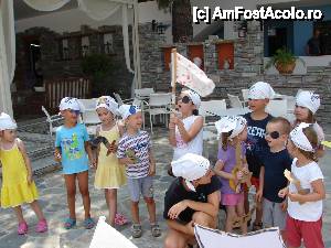 [P18] micii pirati sunt istoviti dupa ce au alergat prin tot resortul.  » foto by VICTOR BH
 - 
<span class="allrVoted glyphicon glyphicon-heart hidden" id="av460320"></span>
<a class="m-l-10 hidden" id="sv460320" onclick="voting_Foto_DelVot(,460320,684)" role="button">șterge vot <span class="glyphicon glyphicon-remove"></span></a>
<a id="v9460320" class=" c-red"  onclick="voting_Foto_SetVot(460320)" role="button"><span class="glyphicon glyphicon-heart-empty"></span> <b>LIKE</b> = Votează poza</a> <img class="hidden"  id="f460320W9" src="/imagini/loader.gif" border="0" /><span class="AjErrMes hidden" id="e460320ErM"></span>