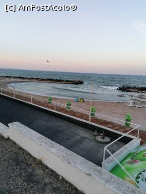 [P10] Plaja Eforie Sud » foto by michaela_1961
 - 
<span class="allrVoted glyphicon glyphicon-heart hidden" id="av1179628"></span>
<a class="m-l-10 hidden" id="sv1179628" onclick="voting_Foto_DelVot(,1179628,757)" role="button">șterge vot <span class="glyphicon glyphicon-remove"></span></a>
<a id="v91179628" class=" c-red"  onclick="voting_Foto_SetVot(1179628)" role="button"><span class="glyphicon glyphicon-heart-empty"></span> <b>LIKE</b> = Votează poza</a> <img class="hidden"  id="f1179628W9" src="/imagini/loader.gif" border="0" /><span class="AjErrMes hidden" id="e1179628ErM"></span>