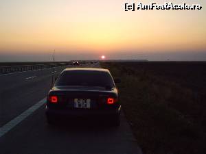 [P05] Plecati cu noapte-n cap spre Mamaia, vedem si rasaritul. Inca trebuia sa mergem cu luminile aprinse.  » foto by vega06
 - 
<span class="allrVoted glyphicon glyphicon-heart hidden" id="av570424"></span>
<a class="m-l-10 hidden" id="sv570424" onclick="voting_Foto_DelVot(,570424,766)" role="button">șterge vot <span class="glyphicon glyphicon-remove"></span></a>
<a id="v9570424" class=" c-red"  onclick="voting_Foto_SetVot(570424)" role="button"><span class="glyphicon glyphicon-heart-empty"></span> <b>LIKE</b> = Votează poza</a> <img class="hidden"  id="f570424W9" src="/imagini/loader.gif" border="0" /><span class="AjErrMes hidden" id="e570424ErM"></span>