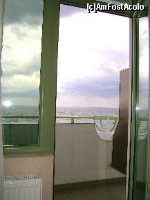 [P07] vedere spre mare.Fotografie facuta din pat. » foto by ninaa
 - 
<span class="allrVoted glyphicon glyphicon-heart hidden" id="av128059"></span>
<a class="m-l-10 hidden" id="sv128059" onclick="voting_Foto_DelVot(,128059,767)" role="button">șterge vot <span class="glyphicon glyphicon-remove"></span></a>
<a id="v9128059" class=" c-red"  onclick="voting_Foto_SetVot(128059)" role="button"><span class="glyphicon glyphicon-heart-empty"></span> <b>LIKE</b> = Votează poza</a> <img class="hidden"  id="f128059W9" src="/imagini/loader.gif" border="0" /><span class="AjErrMes hidden" id="e128059ErM"></span>