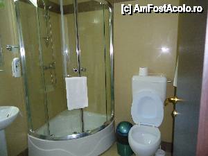 [P12] Hotel Malibu Mamaia - eleganță și rafinament - interior baie - totul stralucea de curatenie » foto by kmy
 - 
<span class="allrVoted glyphicon glyphicon-heart hidden" id="av407823"></span>
<a class="m-l-10 hidden" id="sv407823" onclick="voting_Foto_DelVot(,407823,767)" role="button">șterge vot <span class="glyphicon glyphicon-remove"></span></a>
<a id="v9407823" class=" c-red"  onclick="voting_Foto_SetVot(407823)" role="button"><span class="glyphicon glyphicon-heart-empty"></span> <b>LIKE</b> = Votează poza</a> <img class="hidden"  id="f407823W9" src="/imagini/loader.gif" border="0" /><span class="AjErrMes hidden" id="e407823ErM"></span>