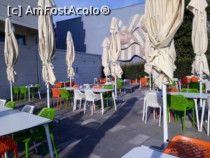 [P29] Hotel Malibu Mamaia. Terasa vesela, colorata.  » foto by Floria
 - 
<span class="allrVoted glyphicon glyphicon-heart hidden" id="av1115782"></span>
<a class="m-l-10 hidden" id="sv1115782" onclick="voting_Foto_DelVot(,1115782,767)" role="button">șterge vot <span class="glyphicon glyphicon-remove"></span></a>
<a id="v91115782" class=" c-red"  onclick="voting_Foto_SetVot(1115782)" role="button"><span class="glyphicon glyphicon-heart-empty"></span> <b>LIKE</b> = Votează poza</a> <img class="hidden"  id="f1115782W9" src="/imagini/loader.gif" border="0" /><span class="AjErrMes hidden" id="e1115782ErM"></span>
