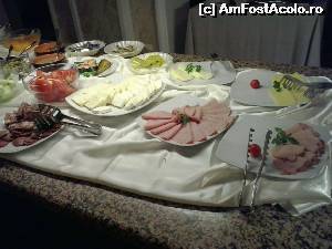 [P22] Iaki Hotel - restaurantul; micul dejun, bufet suedez » foto by Dragoș_MD
 - 
<span class="allrVoted glyphicon glyphicon-heart hidden" id="av583568"></span>
<a class="m-l-10 hidden" id="sv583568" onclick="voting_Foto_DelVot(,583568,768)" role="button">șterge vot <span class="glyphicon glyphicon-remove"></span></a>
<a id="v9583568" class=" c-red"  onclick="voting_Foto_SetVot(583568)" role="button"><span class="glyphicon glyphicon-heart-empty"></span> <b>LIKE</b> = Votează poza</a> <img class="hidden"  id="f583568W9" src="/imagini/loader.gif" border="0" /><span class="AjErrMes hidden" id="e583568ErM"></span>