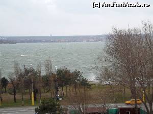 [P38] Iaki Hotel - lacul Siutghiol în furtună » foto by Dragoș_MD
 - 
<span class="allrVoted glyphicon glyphicon-heart hidden" id="av583592"></span>
<a class="m-l-10 hidden" id="sv583592" onclick="voting_Foto_DelVot(,583592,768)" role="button">șterge vot <span class="glyphicon glyphicon-remove"></span></a>
<a id="v9583592" class=" c-red"  onclick="voting_Foto_SetVot(583592)" role="button"><span class="glyphicon glyphicon-heart-empty"></span> <b>LIKE</b> = Votează poza</a> <img class="hidden"  id="f583592W9" src="/imagini/loader.gif" border="0" /><span class="AjErrMes hidden" id="e583592ErM"></span>
