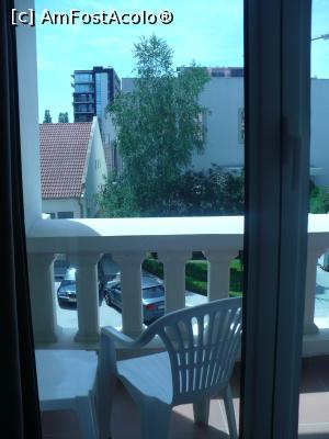[P14] din living balconul » foto by Yolanda
 - 
<span class="allrVoted glyphicon glyphicon-heart hidden" id="av971025"></span>
<a class="m-l-10 hidden" id="sv971025" onclick="voting_Foto_DelVot(,971025,768)" role="button">șterge vot <span class="glyphicon glyphicon-remove"></span></a>
<a id="v9971025" class=" c-red"  onclick="voting_Foto_SetVot(971025)" role="button"><span class="glyphicon glyphicon-heart-empty"></span> <b>LIKE</b> = Votează poza</a> <img class="hidden"  id="f971025W9" src="/imagini/loader.gif" border="0" /><span class="AjErrMes hidden" id="e971025ErM"></span>