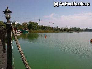[P06] Lacul Siutghiol din Mamaia - Constanța, văzut de pe terasa restaurantului Florida. Lacul oferă o priveliște superbă, indiferent de unghiul din care îl privești. » foto by corneliam
 - 
<span class="allrVoted glyphicon glyphicon-heart hidden" id="av587825"></span>
<a class="m-l-10 hidden" id="sv587825" onclick="voting_Foto_DelVot(,587825,773)" role="button">șterge vot <span class="glyphicon glyphicon-remove"></span></a>
<a id="v9587825" class=" c-red"  onclick="voting_Foto_SetVot(587825)" role="button"><span class="glyphicon glyphicon-heart-empty"></span> <b>LIKE</b> = Votează poza</a> <img class="hidden"  id="f587825W9" src="/imagini/loader.gif" border="0" /><span class="AjErrMes hidden" id="e587825ErM"></span>