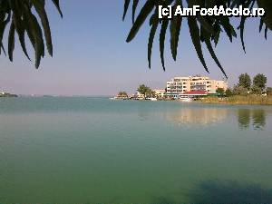 [P09] Vedere Hotel Florida, de pe malul opus al lacului Siutghiol » foto by corneliam
 - 
<span class="allrVoted glyphicon glyphicon-heart hidden" id="av587999"></span>
<a class="m-l-10 hidden" id="sv587999" onclick="voting_Foto_DelVot(,587999,773)" role="button">șterge vot <span class="glyphicon glyphicon-remove"></span></a>
<a id="v9587999" class=" c-red"  onclick="voting_Foto_SetVot(587999)" role="button"><span class="glyphicon glyphicon-heart-empty"></span> <b>LIKE</b> = Votează poza</a> <img class="hidden"  id="f587999W9" src="/imagini/loader.gif" border="0" /><span class="AjErrMes hidden" id="e587999ErM"></span>