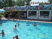 [P03] Piscina super, atmosfera deosebita » foto by Deceneu62
 - 
<span class="allrVoted glyphicon glyphicon-heart hidden" id="av230694"></span>
<a class="m-l-10 hidden" id="sv230694" onclick="voting_Foto_DelVot(,230694,781)" role="button">șterge vot <span class="glyphicon glyphicon-remove"></span></a>
<a id="v9230694" class=" c-red"  onclick="voting_Foto_SetVot(230694)" role="button"><span class="glyphicon glyphicon-heart-empty"></span> <b>LIKE</b> = Votează poza</a> <img class="hidden"  id="f230694W9" src="/imagini/loader.gif" border="0" /><span class="AjErrMes hidden" id="e230694ErM"></span>
