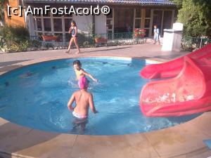 [P05] Piscina pentru copii » foto by dianamea
 - 
<span class="allrVoted glyphicon glyphicon-heart hidden" id="av1106392"></span>
<a class="m-l-10 hidden" id="sv1106392" onclick="voting_Foto_DelVot(,1106392,782)" role="button">șterge vot <span class="glyphicon glyphicon-remove"></span></a>
<a id="v91106392" class=" c-red"  onclick="voting_Foto_SetVot(1106392)" role="button"><span class="glyphicon glyphicon-heart-empty"></span> <b>LIKE</b> = Votează poza</a> <img class="hidden"  id="f1106392W9" src="/imagini/loader.gif" border="0" /><span class="AjErrMes hidden" id="e1106392ErM"></span>