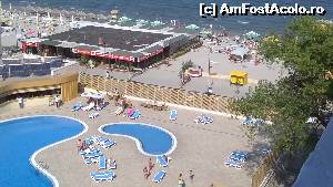 [P01] Imagine cu plaja, marea dar si piscina.  » foto by Riana65
 - 
<span class="allrVoted glyphicon glyphicon-heart hidden" id="av557094"></span>
<a class="m-l-10 hidden" id="sv557094" onclick="voting_Foto_DelVot(,557094,790)" role="button">șterge vot <span class="glyphicon glyphicon-remove"></span></a>
<a id="v9557094" class=" c-red"  onclick="voting_Foto_SetVot(557094)" role="button"><span class="glyphicon glyphicon-heart-empty"></span> <b>LIKE</b> = Votează poza</a> <img class="hidden"  id="f557094W9" src="/imagini/loader.gif" border="0" /><span class="AjErrMes hidden" id="e557094ErM"></span>