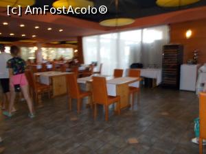 [P33] Restaurantul în interior » foto by Zoazore
 - 
<span class="allrVoted glyphicon glyphicon-heart hidden" id="av1387604"></span>
<a class="m-l-10 hidden" id="sv1387604" onclick="voting_Foto_DelVot(,1387604,793)" role="button">șterge vot <span class="glyphicon glyphicon-remove"></span></a>
<a id="v91387604" class=" c-red"  onclick="voting_Foto_SetVot(1387604)" role="button"><span class="glyphicon glyphicon-heart-empty"></span> <b>LIKE</b> = Votează poza</a> <img class="hidden"  id="f1387604W9" src="/imagini/loader.gif" border="0" /><span class="AjErrMes hidden" id="e1387604ErM"></span>