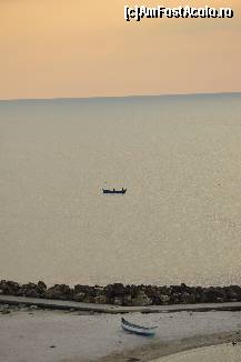[P05] Foto din balcon - foto5 pescari la rasarit » foto by Mihai Walker
 - 
<span class="allrVoted glyphicon glyphicon-heart hidden" id="av446868"></span>
<a class="m-l-10 hidden" id="sv446868" onclick="voting_Foto_DelVot(,446868,803)" role="button">șterge vot <span class="glyphicon glyphicon-remove"></span></a>
<a id="v9446868" class=" c-red"  onclick="voting_Foto_SetVot(446868)" role="button"><span class="glyphicon glyphicon-heart-empty"></span> <b>LIKE</b> = Votează poza</a> <img class="hidden"  id="f446868W9" src="/imagini/loader.gif" border="0" /><span class="AjErrMes hidden" id="e446868ErM"></span>