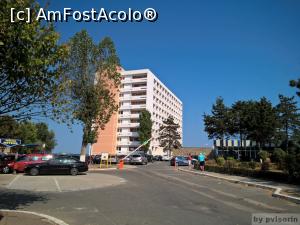 [P05] Hotelul și parcarea » foto by Sorinu
 - 
<span class="allrVoted glyphicon glyphicon-heart hidden" id="av979315"></span>
<a class="m-l-10 hidden" id="sv979315" onclick="voting_Foto_DelVot(,979315,803)" role="button">șterge vot <span class="glyphicon glyphicon-remove"></span></a>
<a id="v9979315" class=" c-red"  onclick="voting_Foto_SetVot(979315)" role="button"><span class="glyphicon glyphicon-heart-empty"></span> <b>LIKE</b> = Votează poza</a> <img class="hidden"  id="f979315W9" src="/imagini/loader.gif" border="0" /><span class="AjErrMes hidden" id="e979315ErM"></span>