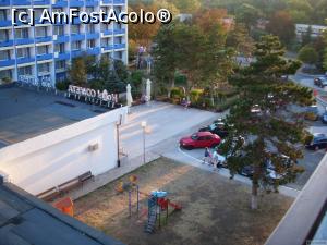 [P08] Vedere de pe balcon cu locul de joacă pentru copii » foto by Sorinu
 - 
<span class="allrVoted glyphicon glyphicon-heart hidden" id="av979321"></span>
<a class="m-l-10 hidden" id="sv979321" onclick="voting_Foto_DelVot(,979321,803)" role="button">șterge vot <span class="glyphicon glyphicon-remove"></span></a>
<a id="v9979321" class=" c-red"  onclick="voting_Foto_SetVot(979321)" role="button"><span class="glyphicon glyphicon-heart-empty"></span> <b>LIKE</b> = Votează poza</a> <img class="hidden"  id="f979321W9" src="/imagini/loader.gif" border="0" /><span class="AjErrMes hidden" id="e979321ErM"></span>