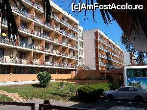 [P01] Hotelul Doina din Neptun, vedere din fața Centrului Internațional de conferințe.  » foto by corneliam
 - 
<span class="allrVoted glyphicon glyphicon-heart hidden" id="av676982"></span>
<a class="m-l-10 hidden" id="sv676982" onclick="voting_Foto_DelVot(,676982,811)" role="button">șterge vot <span class="glyphicon glyphicon-remove"></span></a>
<a id="v9676982" class=" c-red"  onclick="voting_Foto_SetVot(676982)" role="button"><span class="glyphicon glyphicon-heart-empty"></span> <b>LIKE</b> = Votează poza</a> <img class="hidden"  id="f676982W9" src="/imagini/loader.gif" border="0" /><span class="AjErrMes hidden" id="e676982ErM"></span>