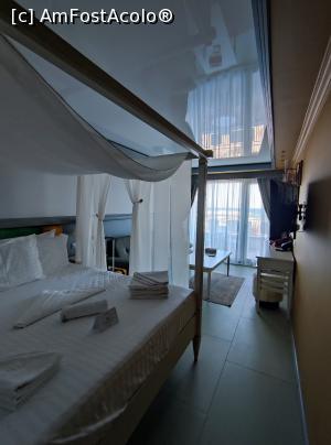 [P08] Camera matrimoniala hotel Panoramic » foto by Stormlord
 - 
<span class="allrVoted glyphicon glyphicon-heart hidden" id="av1317939"></span>
<a class="m-l-10 hidden" id="sv1317939" onclick="voting_Foto_DelVot(,1317939,827)" role="button">șterge vot <span class="glyphicon glyphicon-remove"></span></a>
<a id="v91317939" class=" c-red"  onclick="voting_Foto_SetVot(1317939)" role="button"><span class="glyphicon glyphicon-heart-empty"></span> <b>LIKE</b> = Votează poza</a> <img class="hidden"  id="f1317939W9" src="/imagini/loader.gif" border="0" /><span class="AjErrMes hidden" id="e1317939ErM"></span>